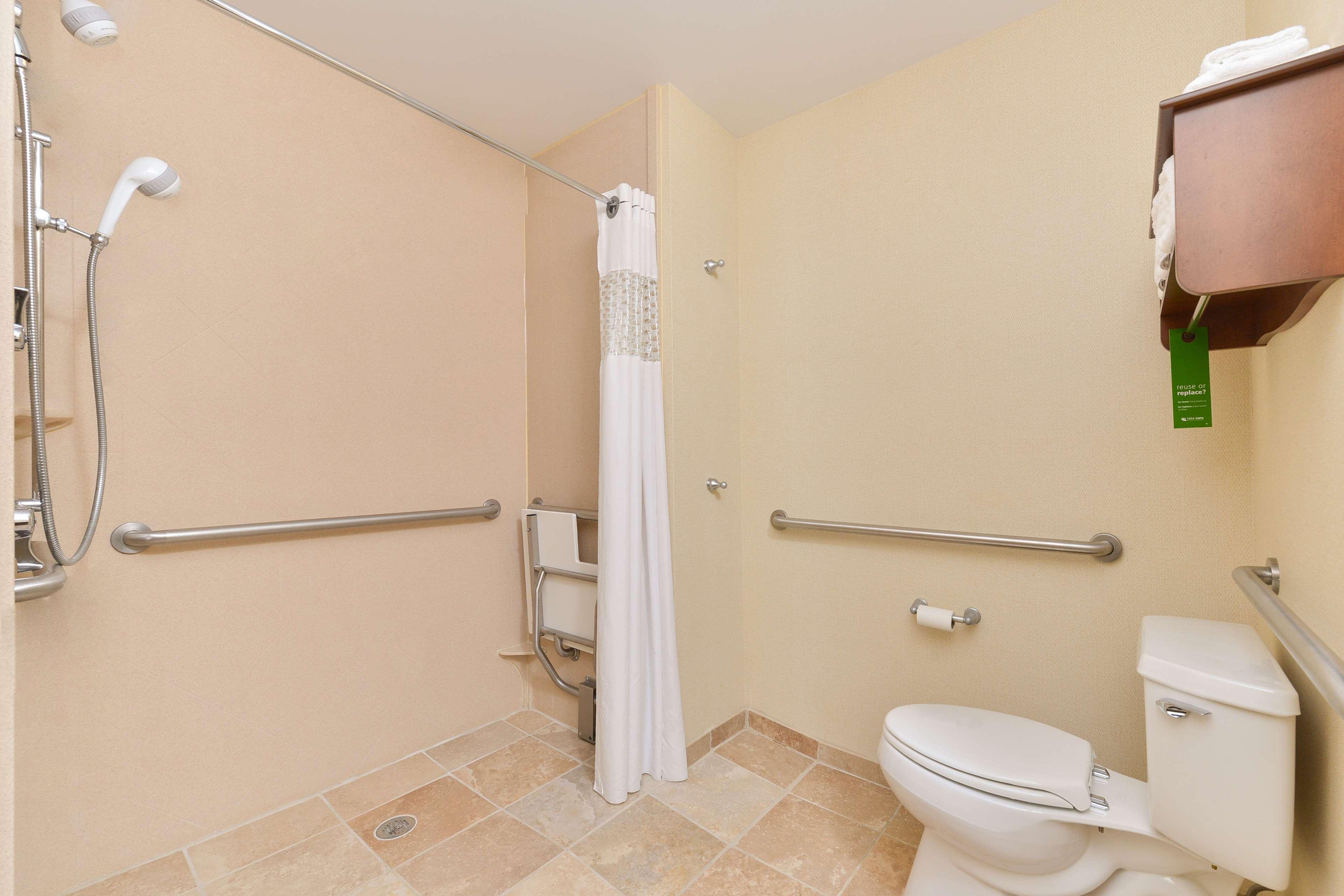 Hotel Hampton Iowa City/university Area