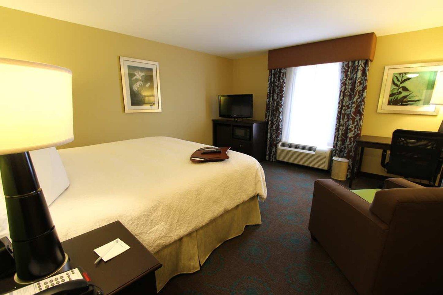 Hampton Iowa City/university Area 3*