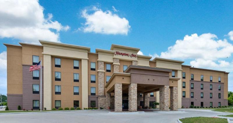 Hampton Iowa City/university Area 3* Iowa City